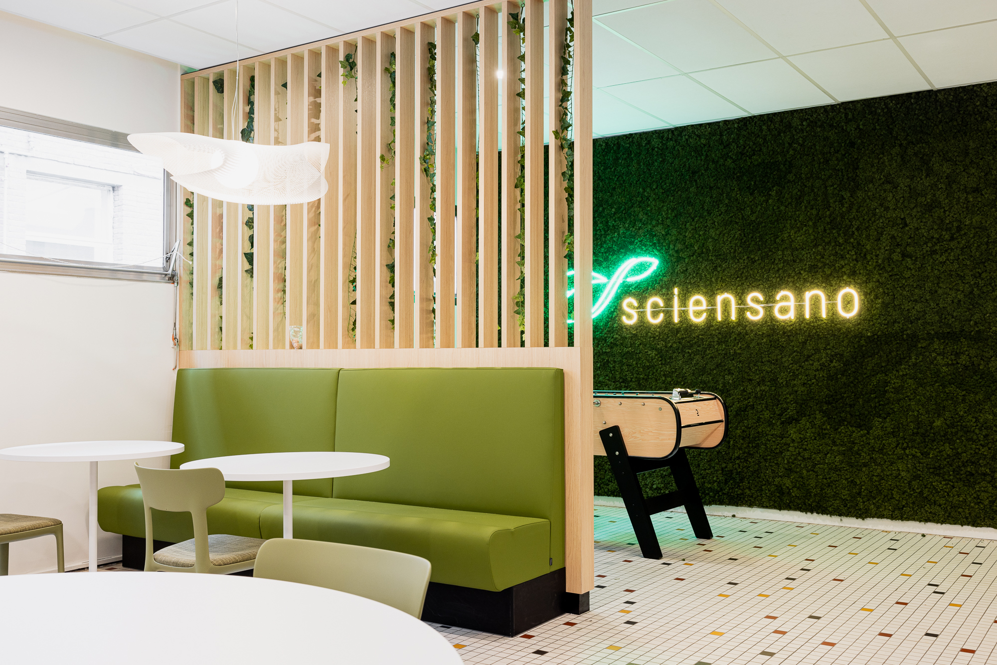 BBDESIGN SCIENSANO 01 6 X8 A7957 WEB